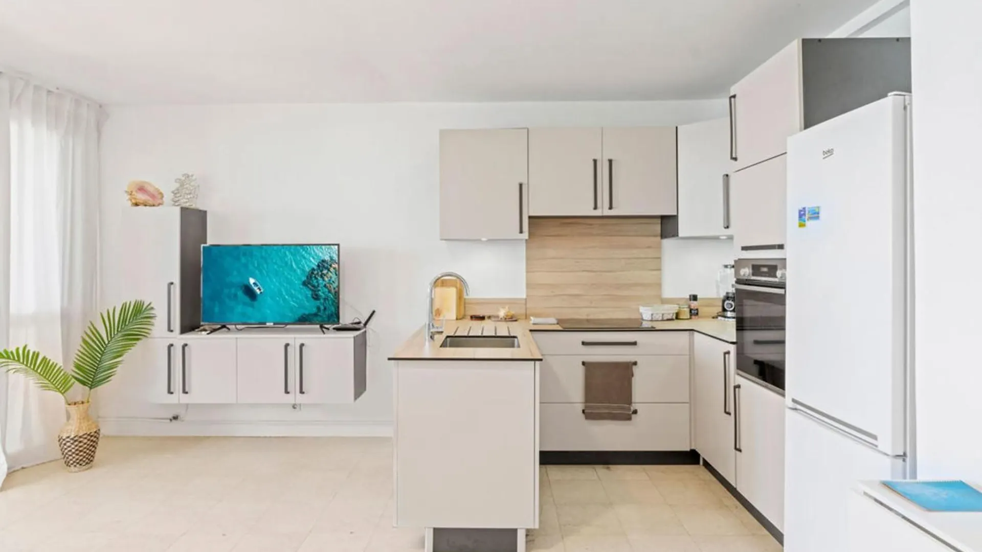 Beachfront Apartment Flamant Grand Case